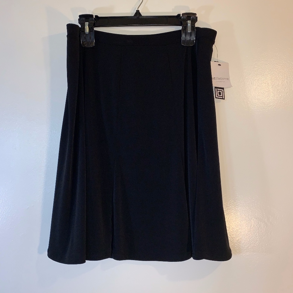 Liz Claiborne black circle skirt - NWT - Size L